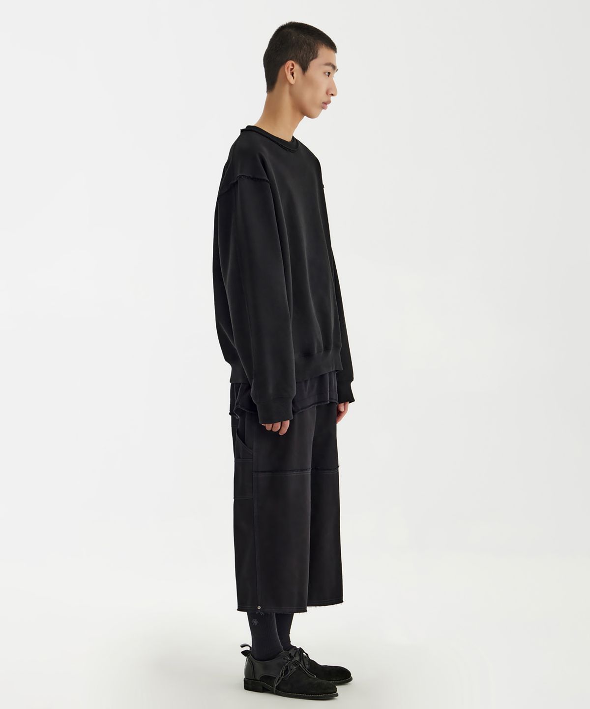 유스(YOUTH) Cut-Off Sweatshirt  - Black