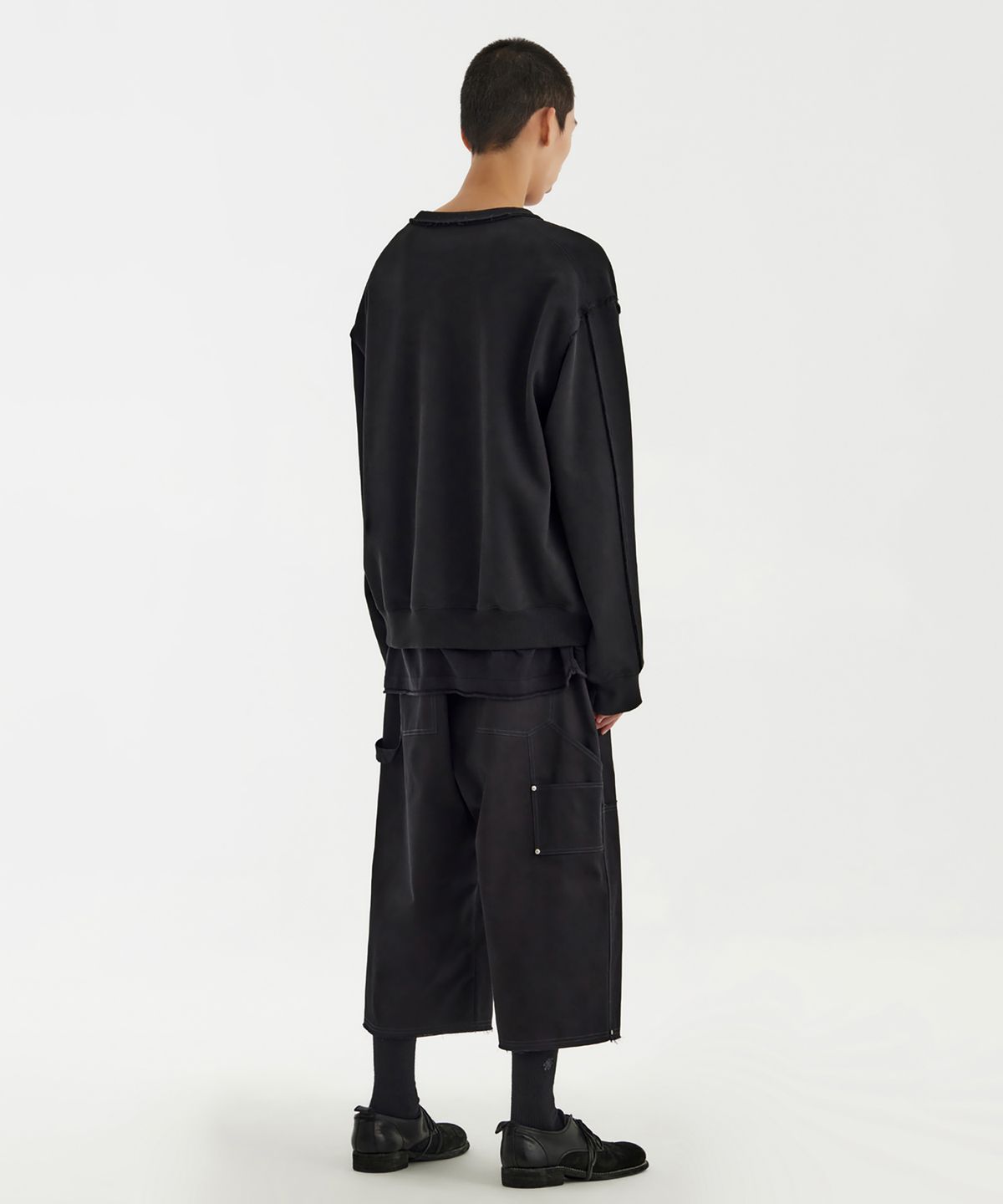 유스(YOUTH) Cut-Off Sweatshirt  - Black