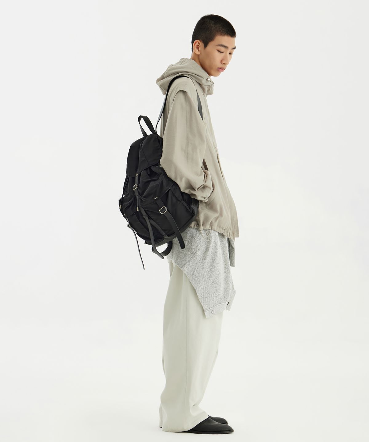 유스(YOUTH) Windbreaker Jacket - Beige