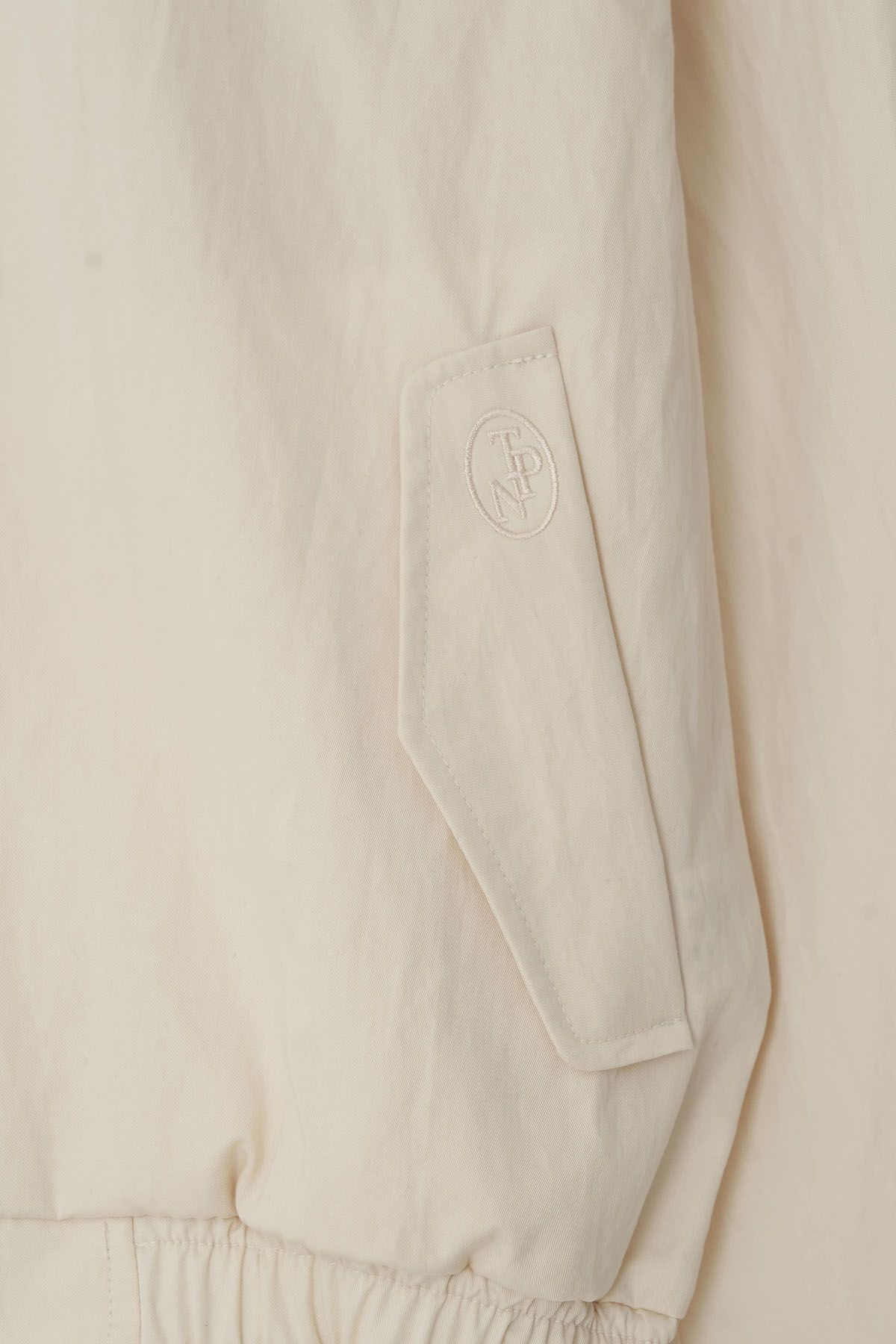 더페니(THE PENNY) COTTON BLOUSON JUMPER - Cream