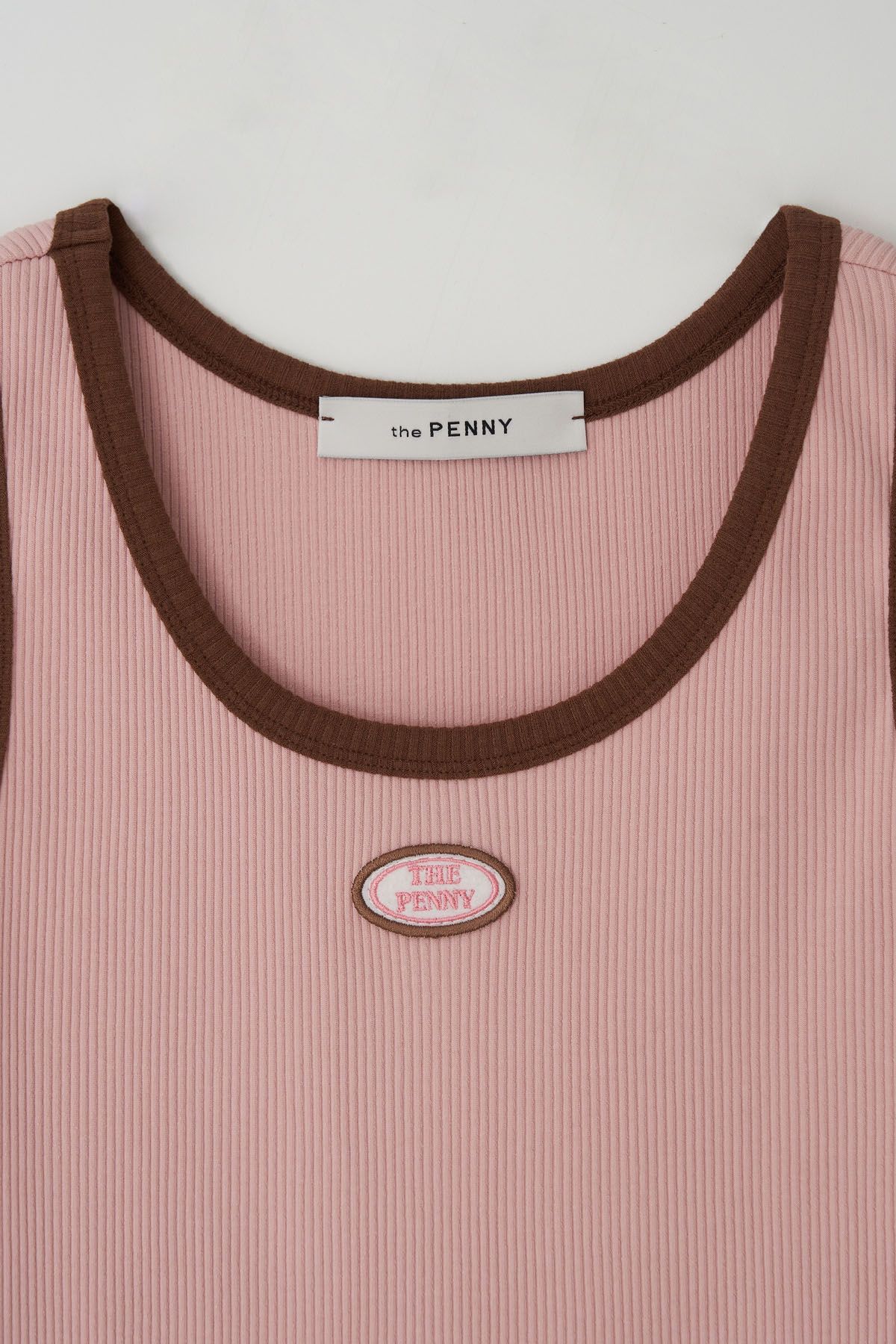 더페니(THE PENNY) LOGO COMBIE SLEEVELESS TEE - Ivory