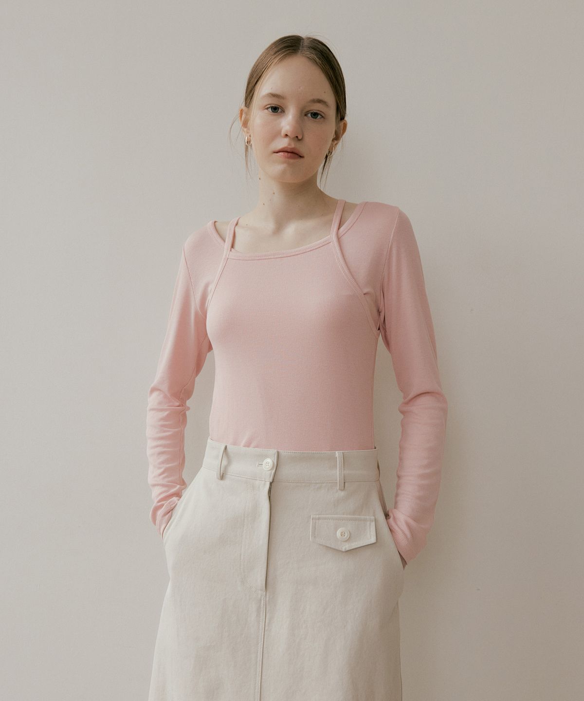 더페니(THE PENNY) BACK DETAIL LONG SLEEVELESS T - Light Pink