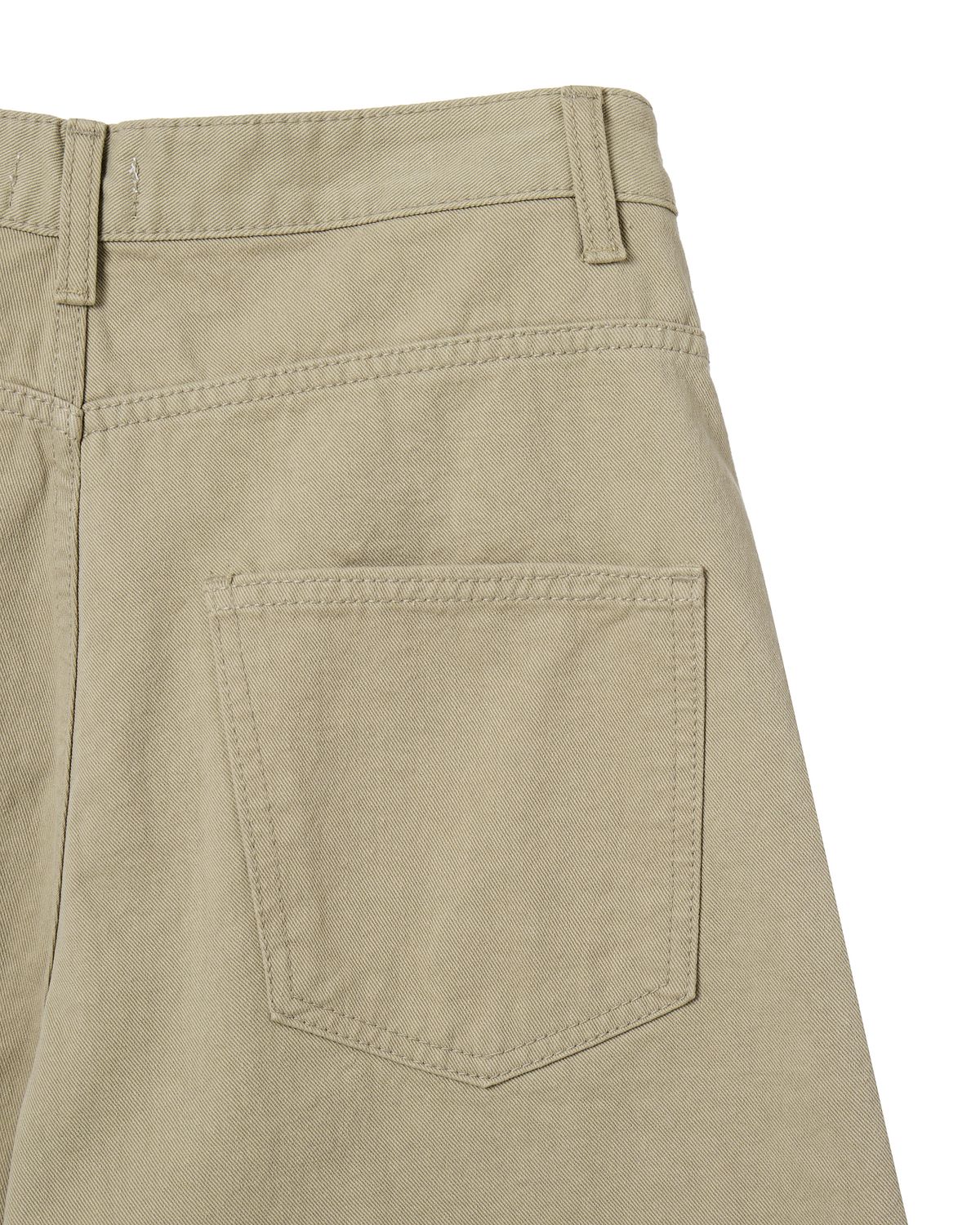 에이이에이이(AEAE) STUD SHORTS [BEIGE]