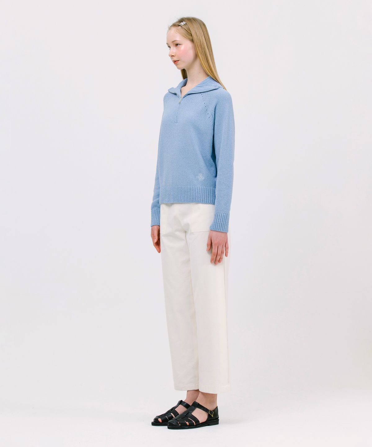 준바이준케이(JUN BY JUN K) JK 부클 하프 집업 니트_스카이블루