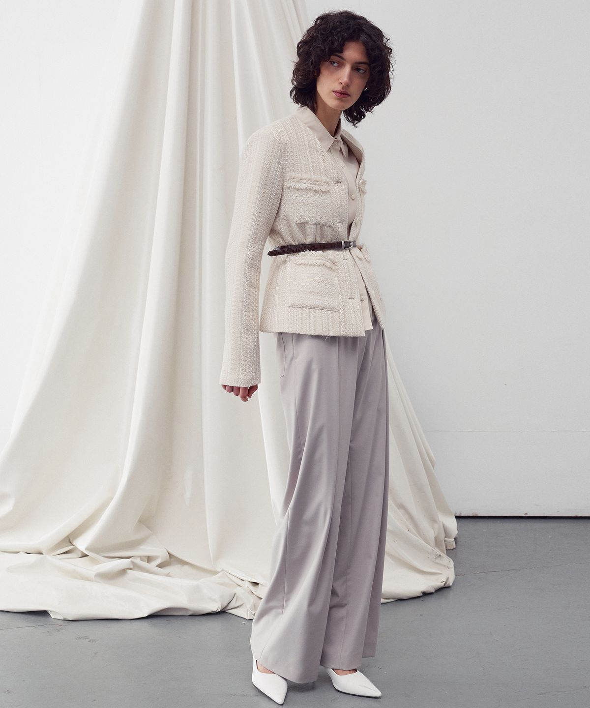 리이(RE RHEE) V NECK POCKET TWEED JACKET IVORY