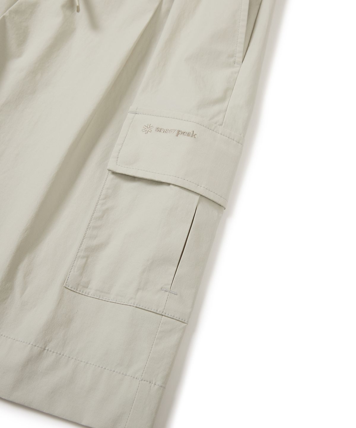스노우피크 어패럴(SNOWPEAK APPAREL) 클랜드 여성 우븐 카고 반바지 Light Beige (S24MWDHP11)
