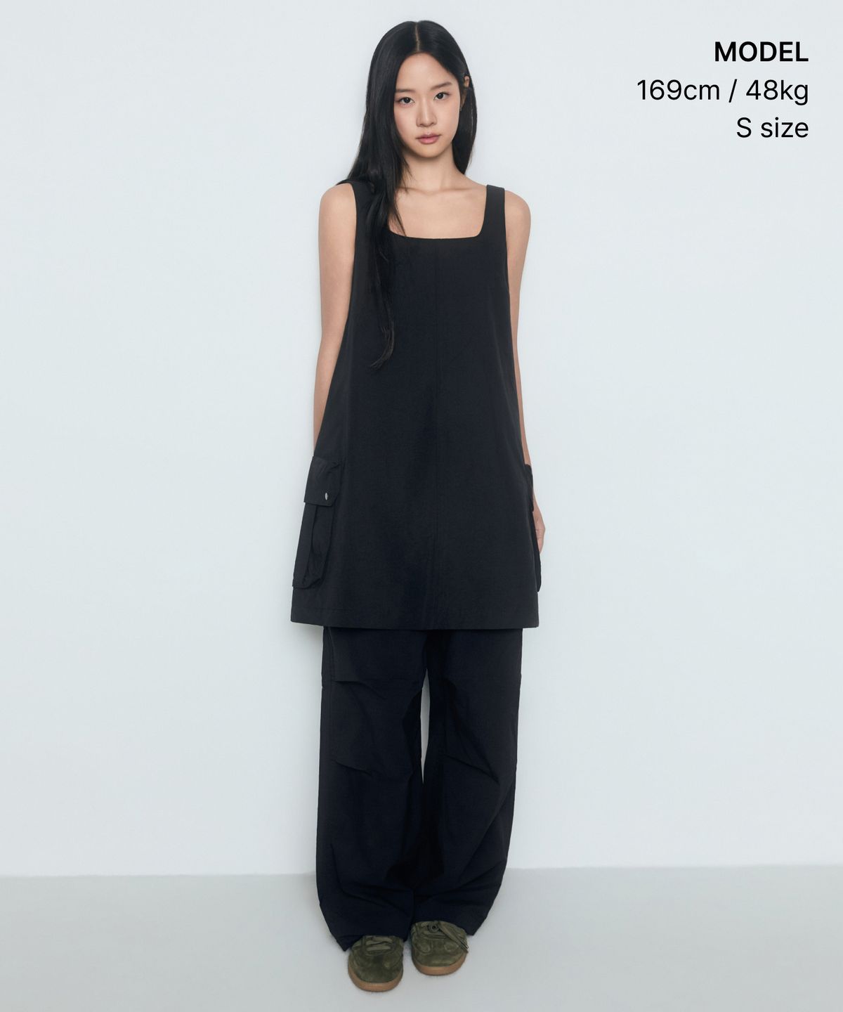 무신사 스탠다드 우먼(MUSINSA STANDARD WOMAN) 우먼즈 나일론 카고 미니 드레스 [블랙]
