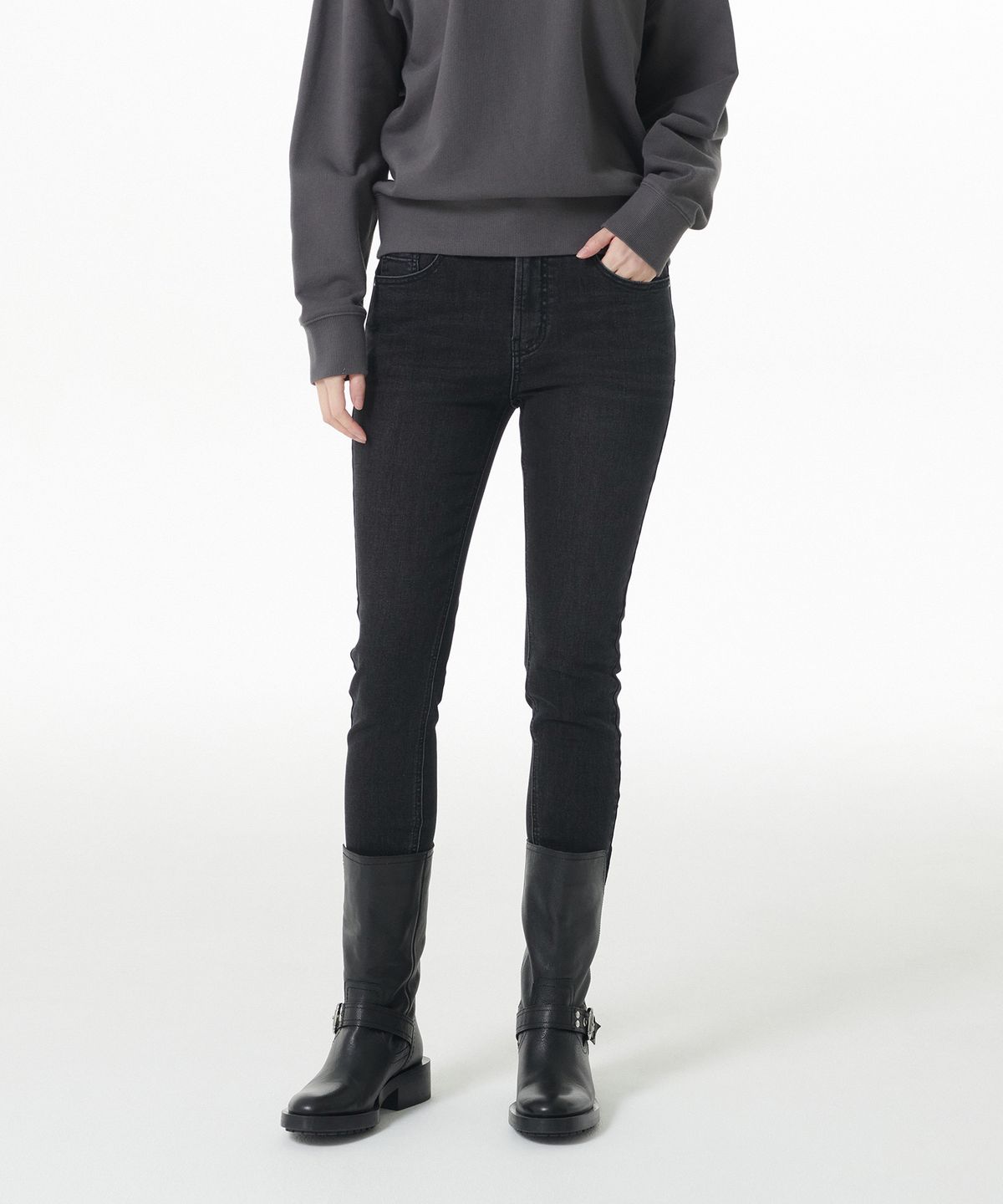 무신사 스탠다드 우먼(MUSINSA STANDARD WOMAN) 우먼즈 스키니 데님 팬츠 [블랙]