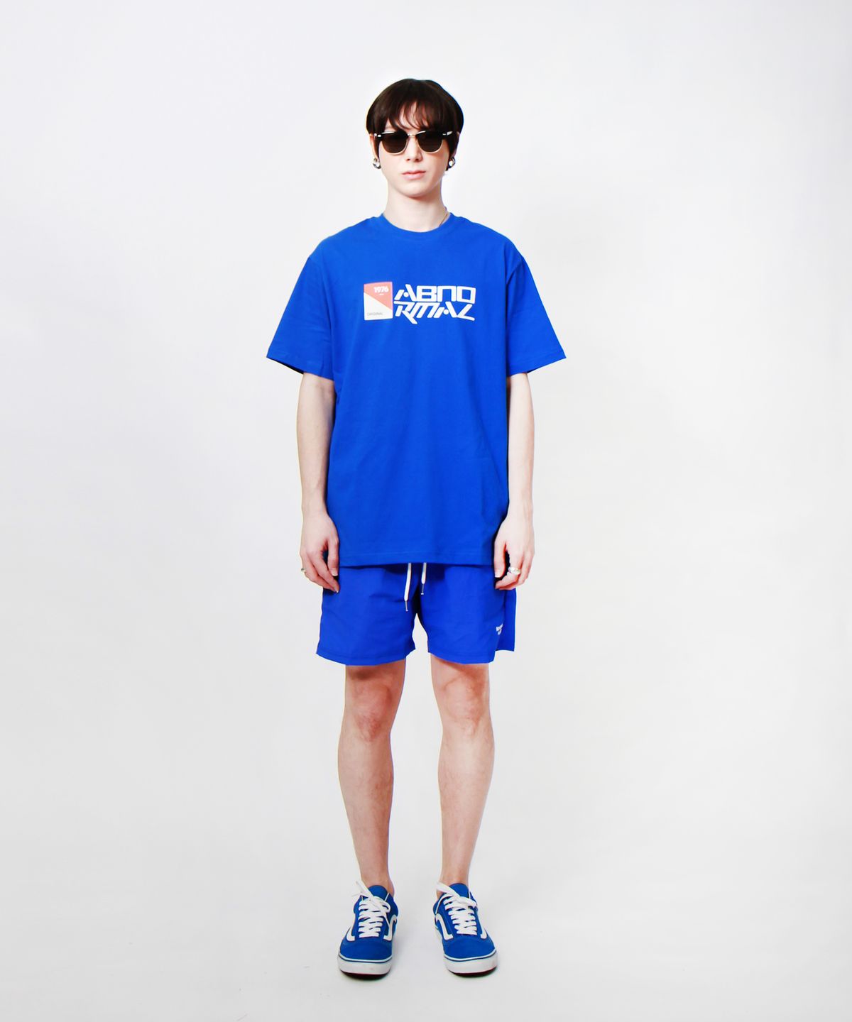 앱놀머씽(ABNORMALTHING) 심볼릭 플래그 티셔츠 블루 (SYMBOLIC FLAG T-SHIRT BLUE)