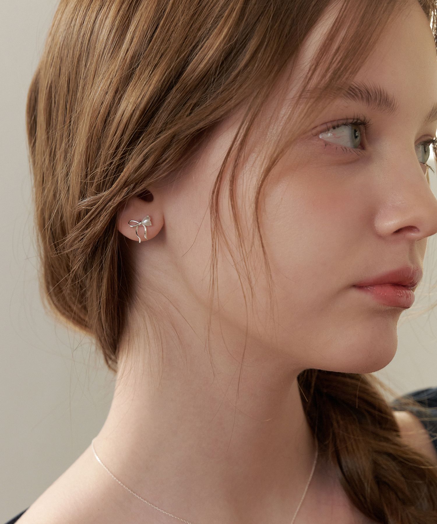 MUSINSA | TATIANA (Silver 925) One Side Heart Ribbon Earring
