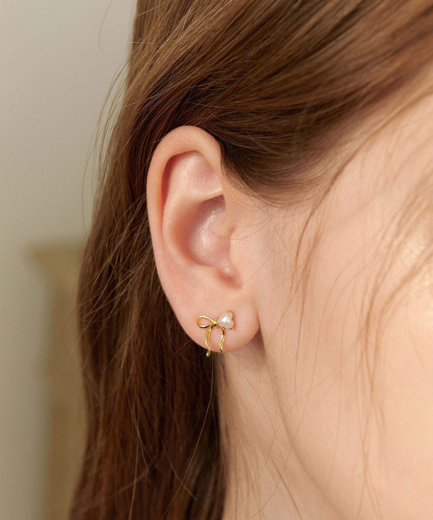 【HYERES LOR】23FW★ H Ribbon Twist Silver One Touch Earring Ribbonearrings2.jpg?v=