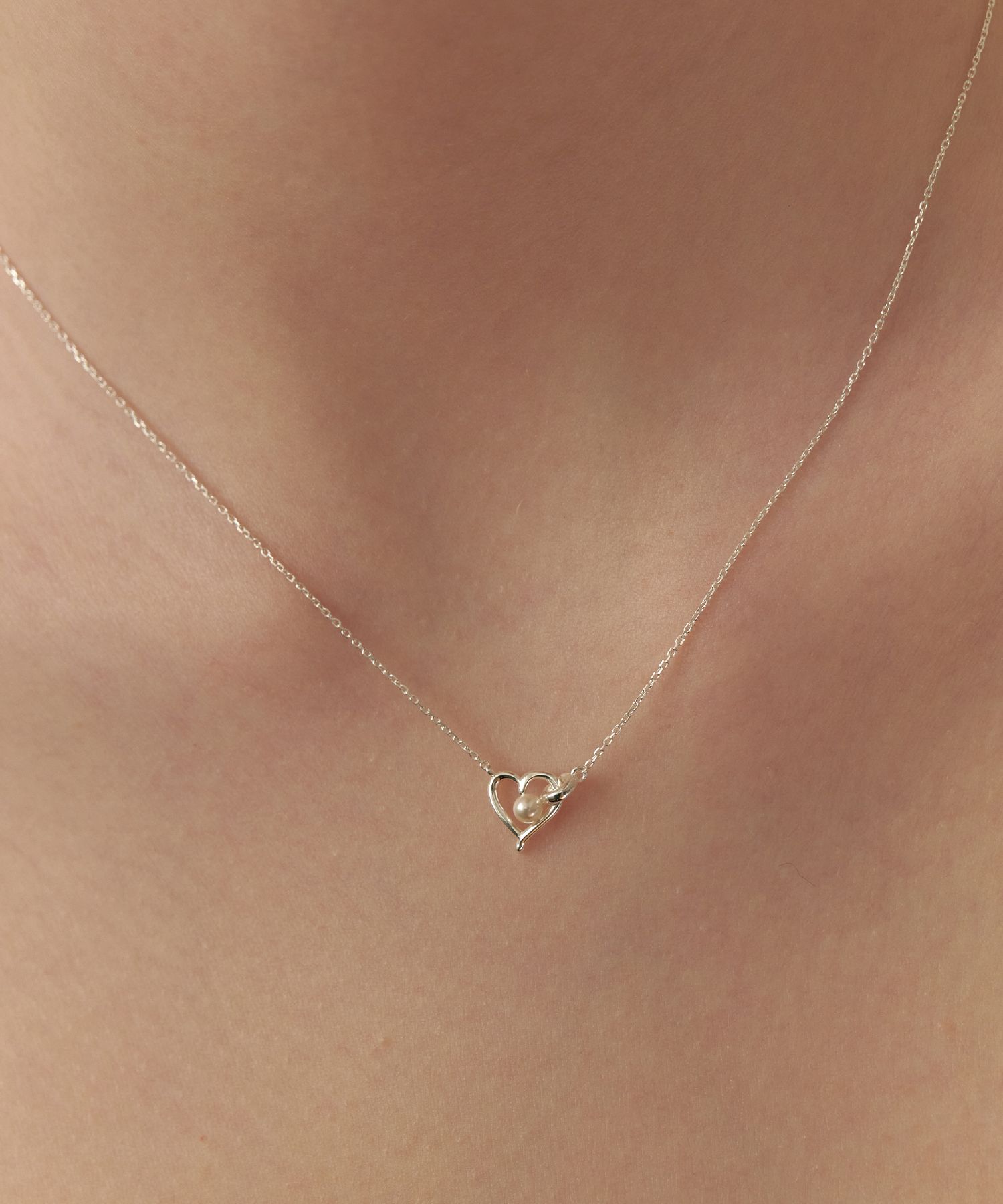 ☆TATIANA☆ SILVER925 Opal Heart Pearl Necklace NZ2034 MUSINSA | TATIANA (SILVER925) Opal Heart Pearl Necklace NZ2034