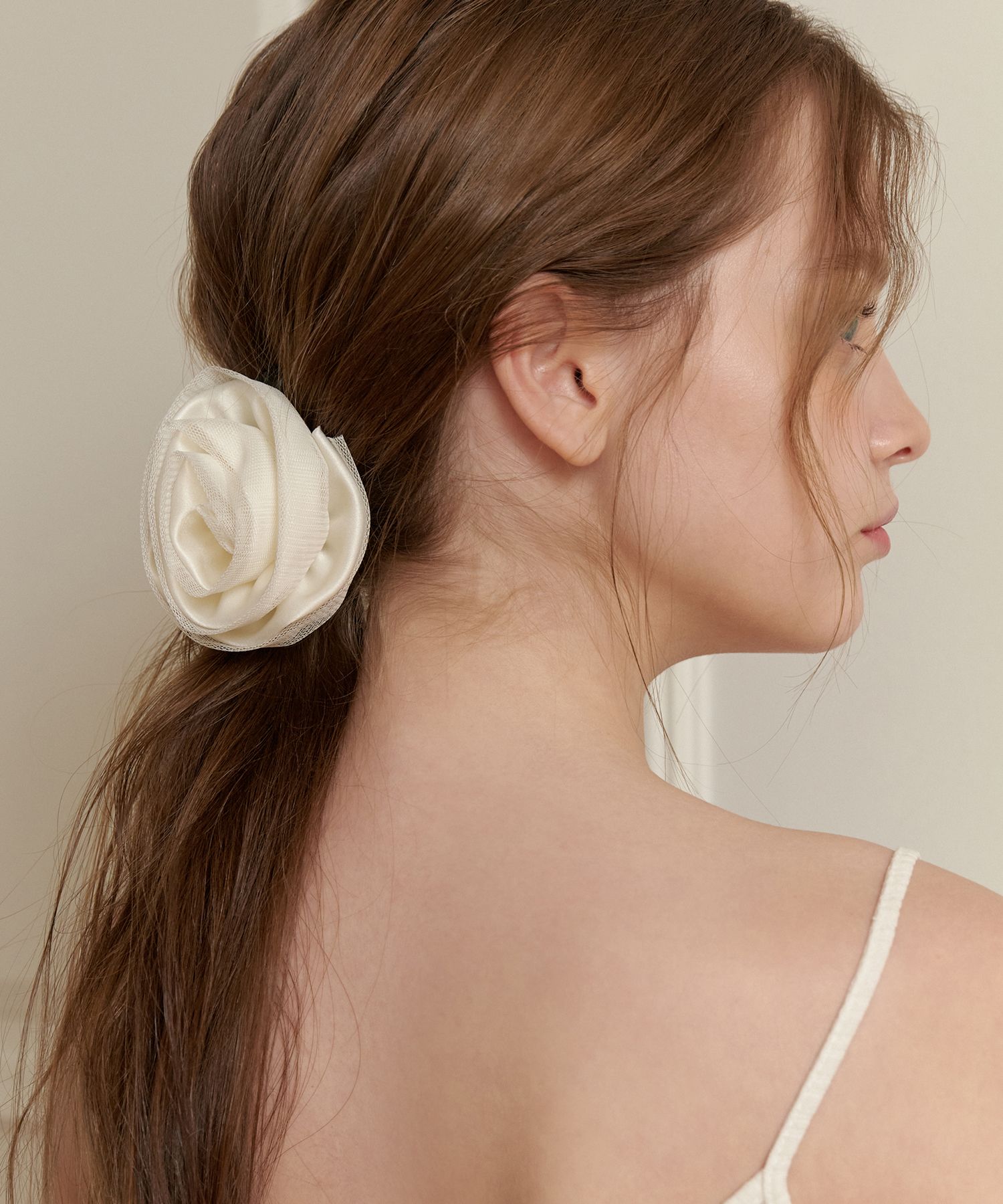 ヘアアクセサリー TATIANA Pom Pom Rose Hair Crow Clip HB2253 MUSINSA公式 | TATIANA Pom Pom Rose Hair Crow Clip HB2253