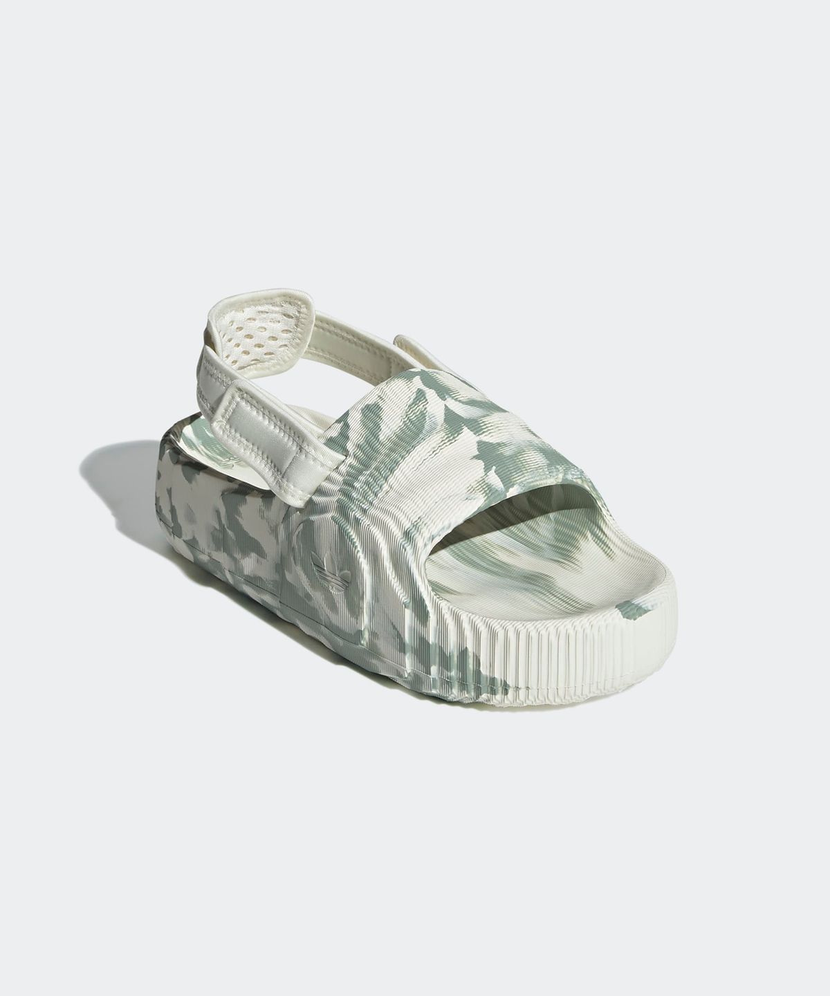 아디다스(ADIDAS) 아딜렛 22 XLG - 화이트:그린 / IE5652