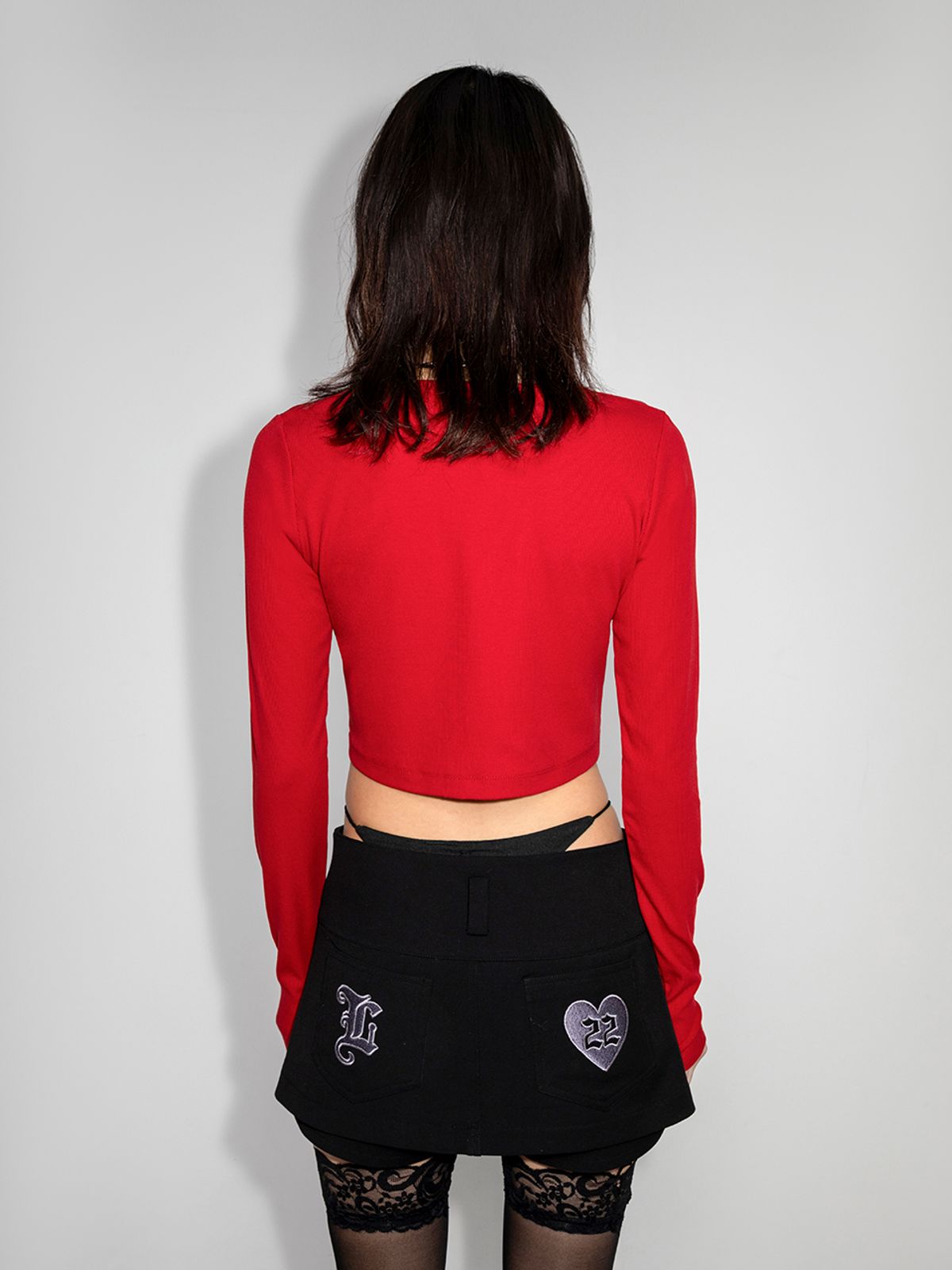 와이이이엘(YEEL) LOGO BUTTON CROPEED CARDIGAN RED