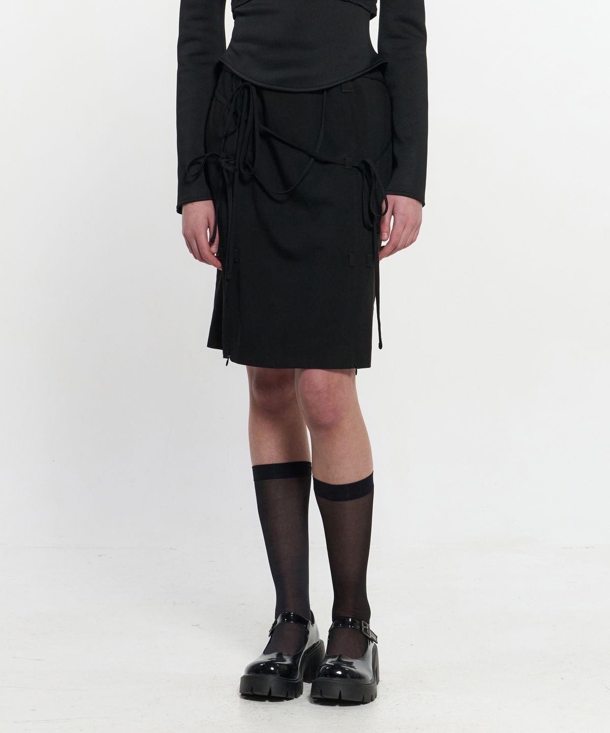 킴지수(KIMZISU) Ribbon Tied Slit Skirt _ BLACK