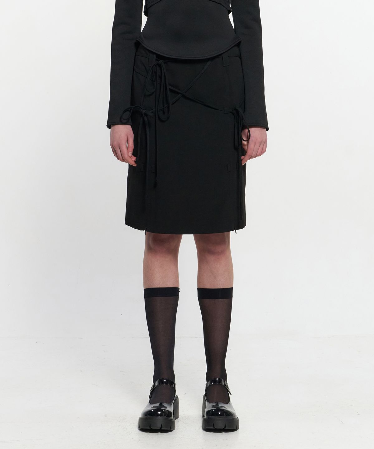 킴지수(KIMZISU) Ribbon Tied Slit Skirt _ BLACK