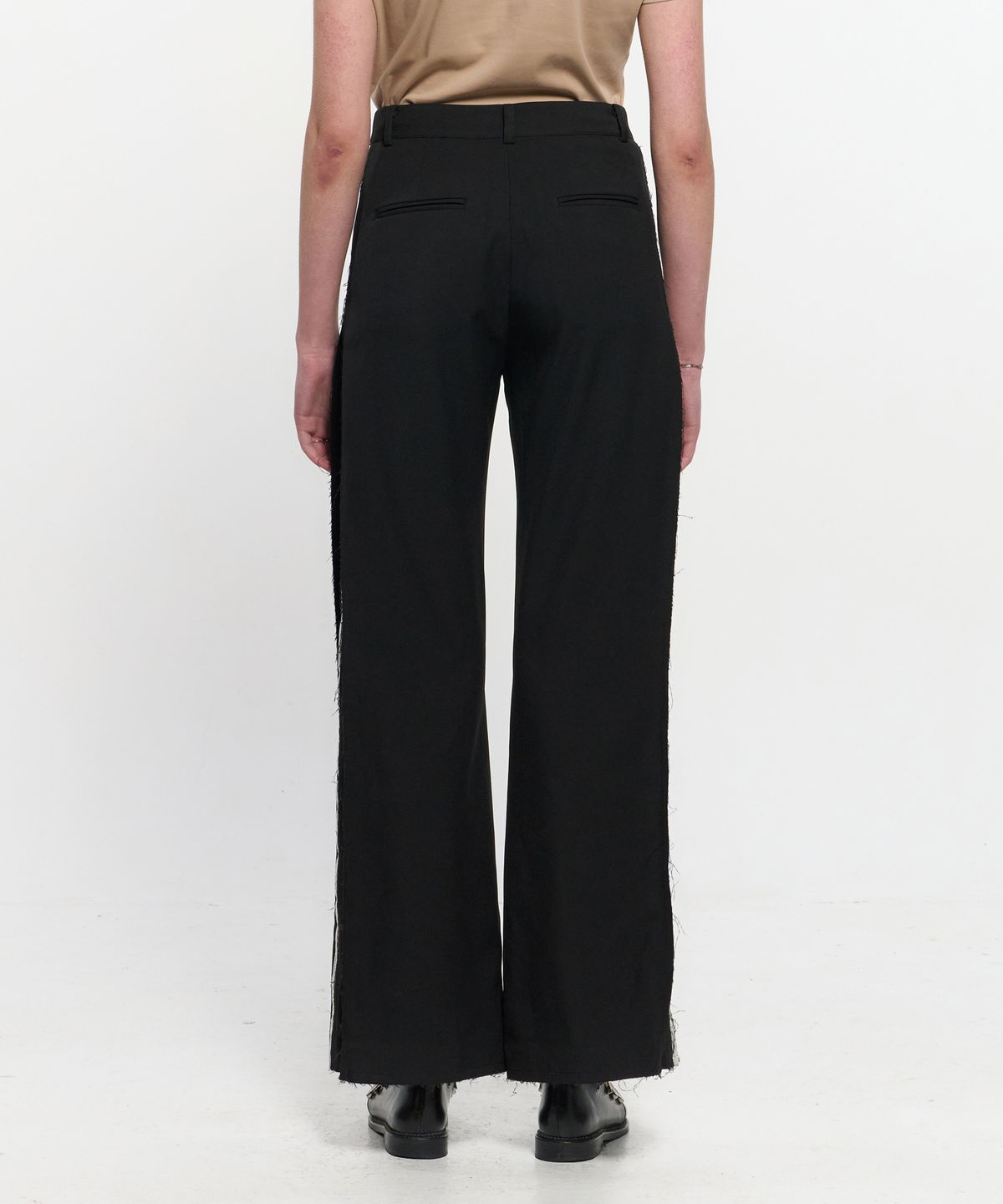 킴지수(KIMZISU) Pleated Logo-Tape Trousers  _ BLACK