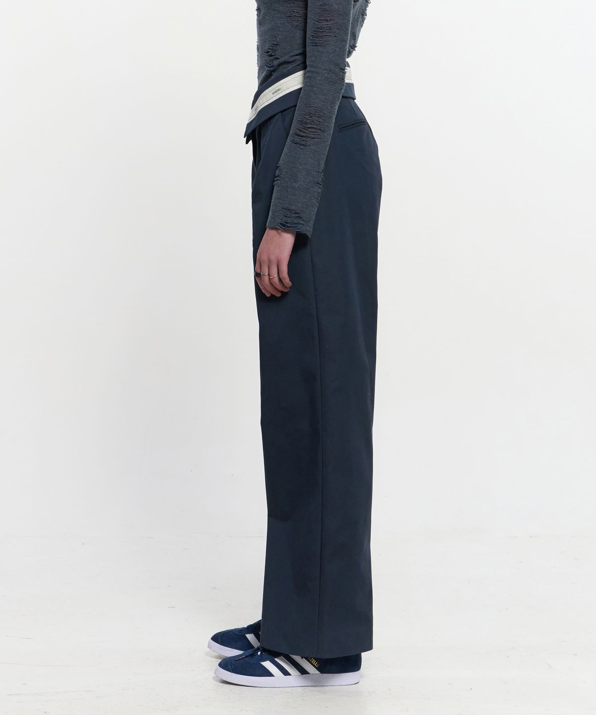 킴지수(KIMZISU) Fold Over Wide Slacks _ NAVY