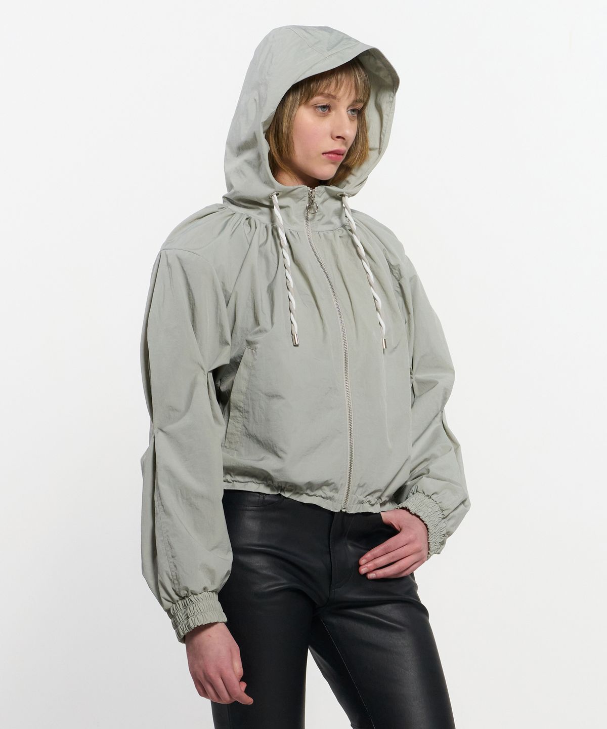 킴지수(KIMZISU) Neck Shirring Hooded Windbreaker _ GREY