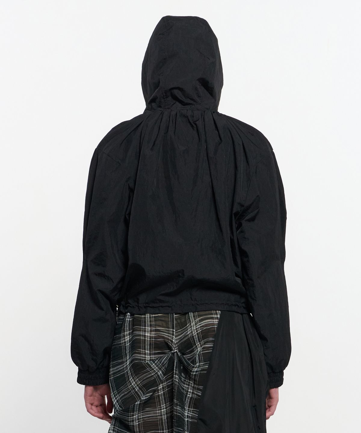 킴지수(KIMZISU) Neck Shirring Hooded Windbreaker _ BLACK