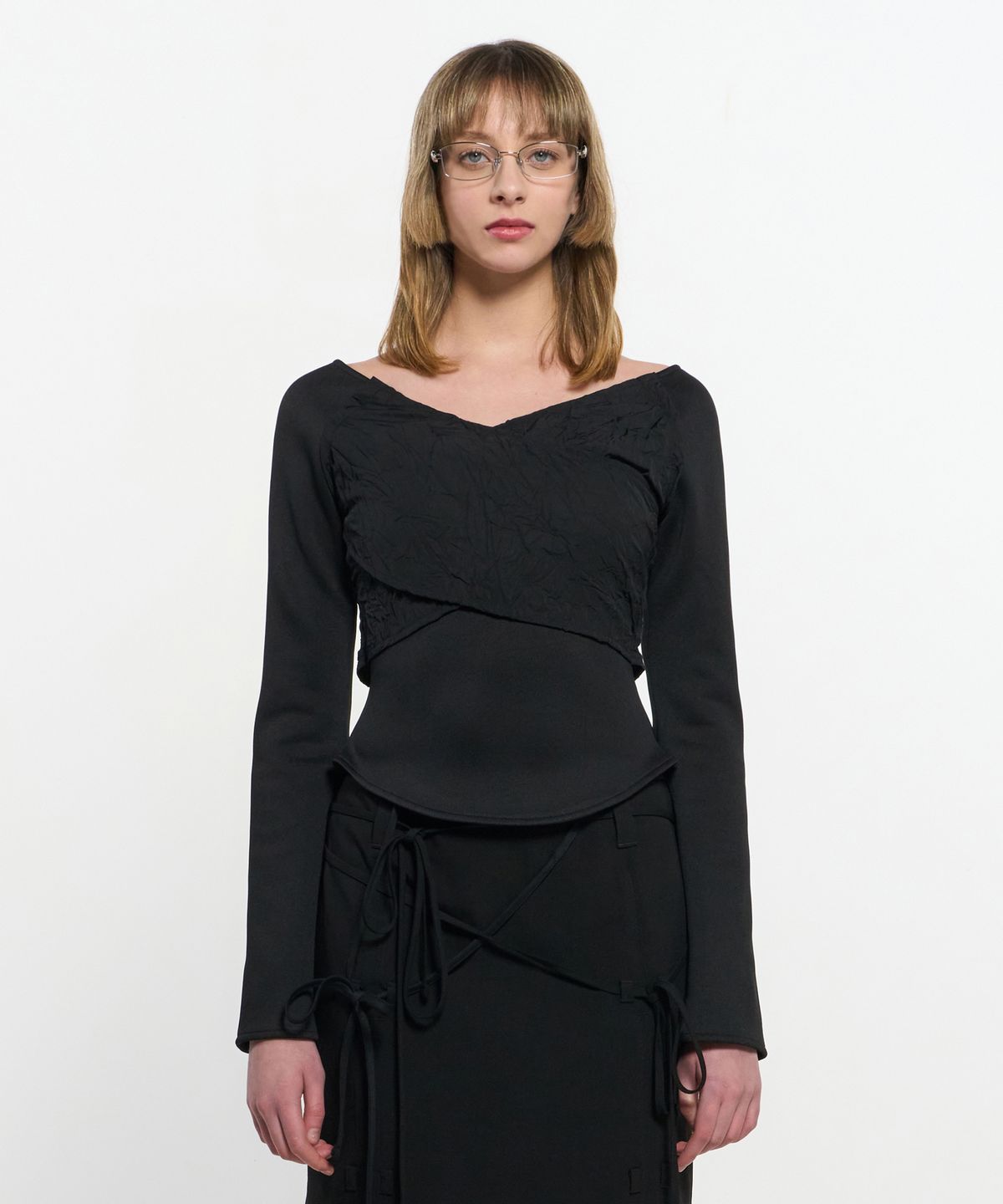 킴지수(KIMZISU) Cross-Draped Top _ BLACK