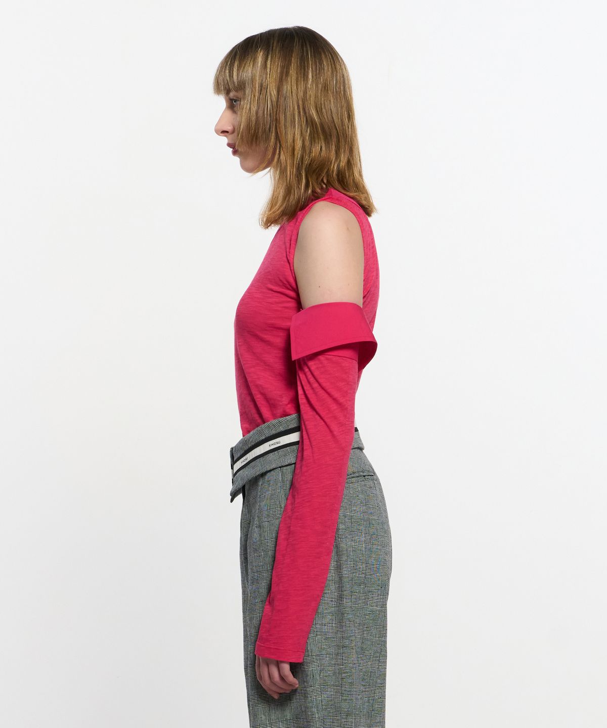 킴지수(KIMZISU) Detachable Sleeve One Shoulder Top _ PINK