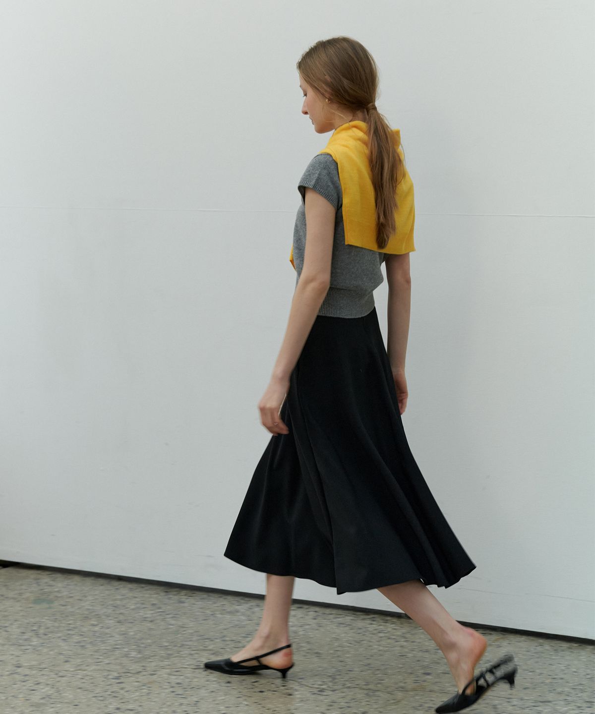 쏘이르(SO IR) FLARED LONG SKIRT - BLACK