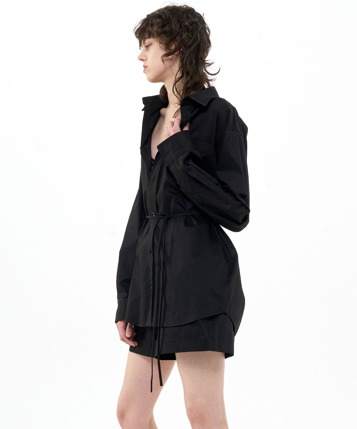 비콰이엇(B QUIET) OVERSIZED BELTED COTTON SHIRT_BLACK