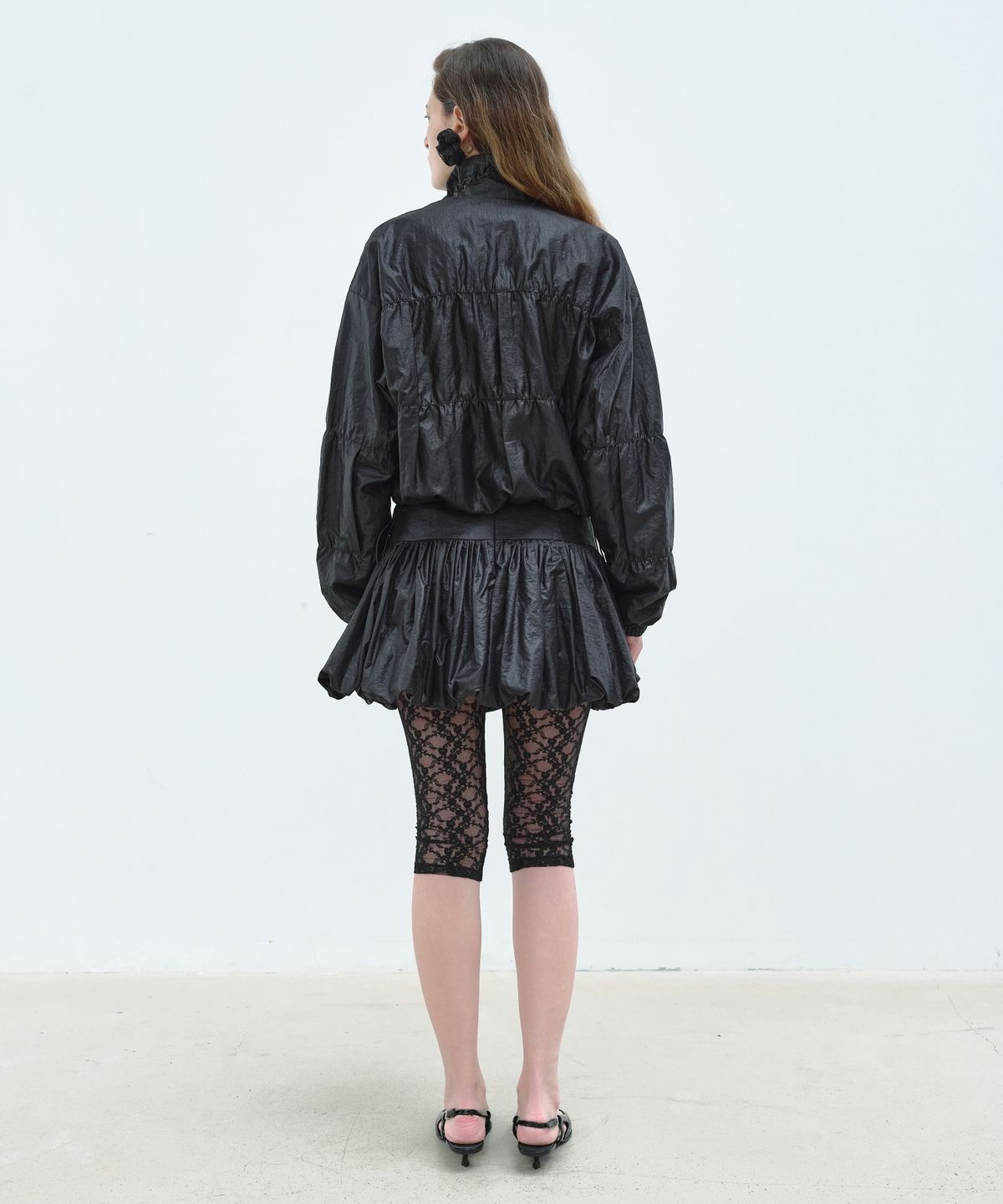 아옵트(AOPT) BALLOON MINI SKIRT - BLACK