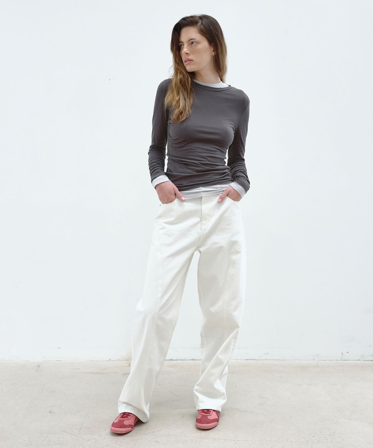아옵트(AOPT) CURVED LINE WIDE JEANS - WHITE