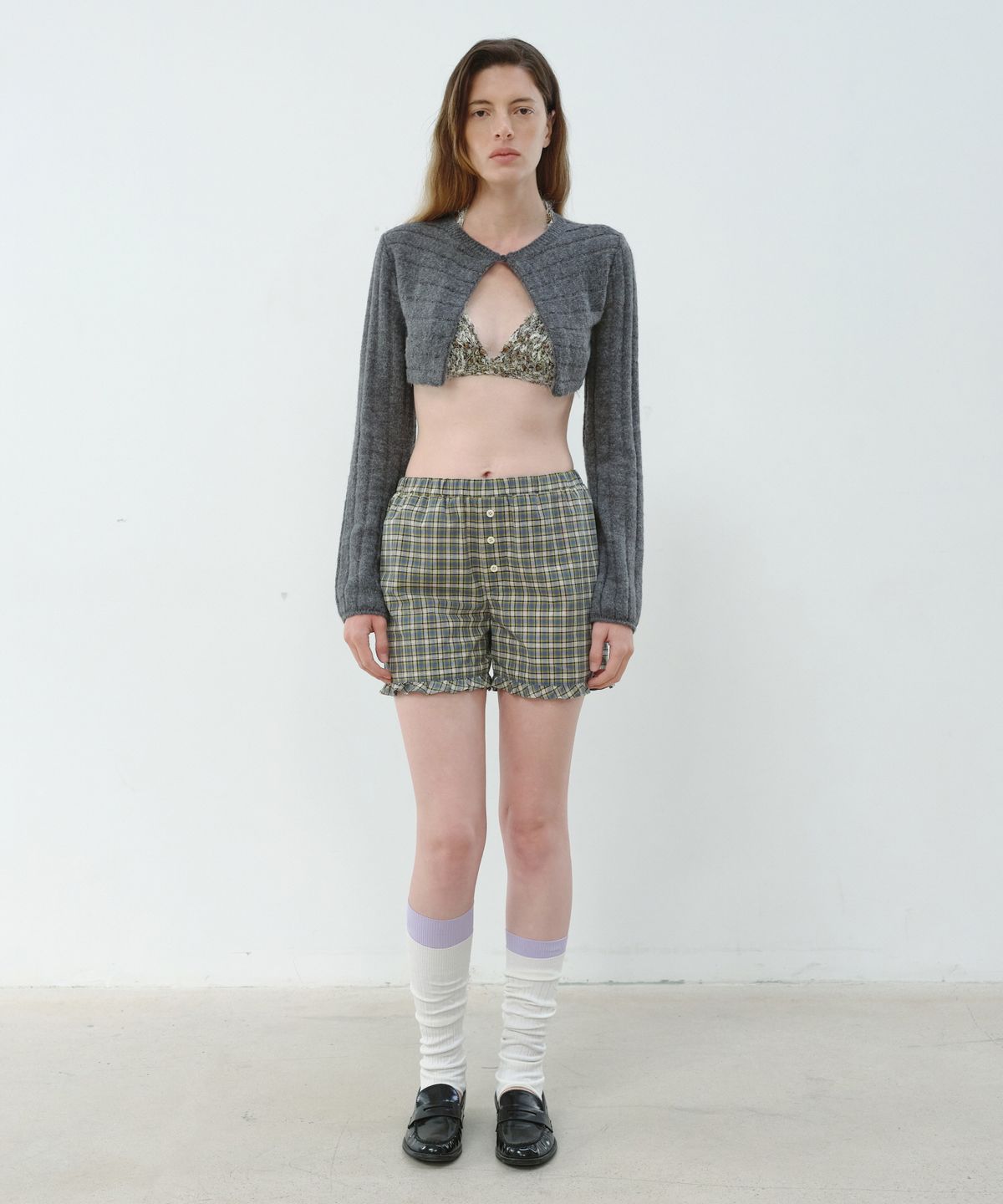 아옵트(AOPT) CROPPED BOLERO CARDIGAN - CHARCOAL