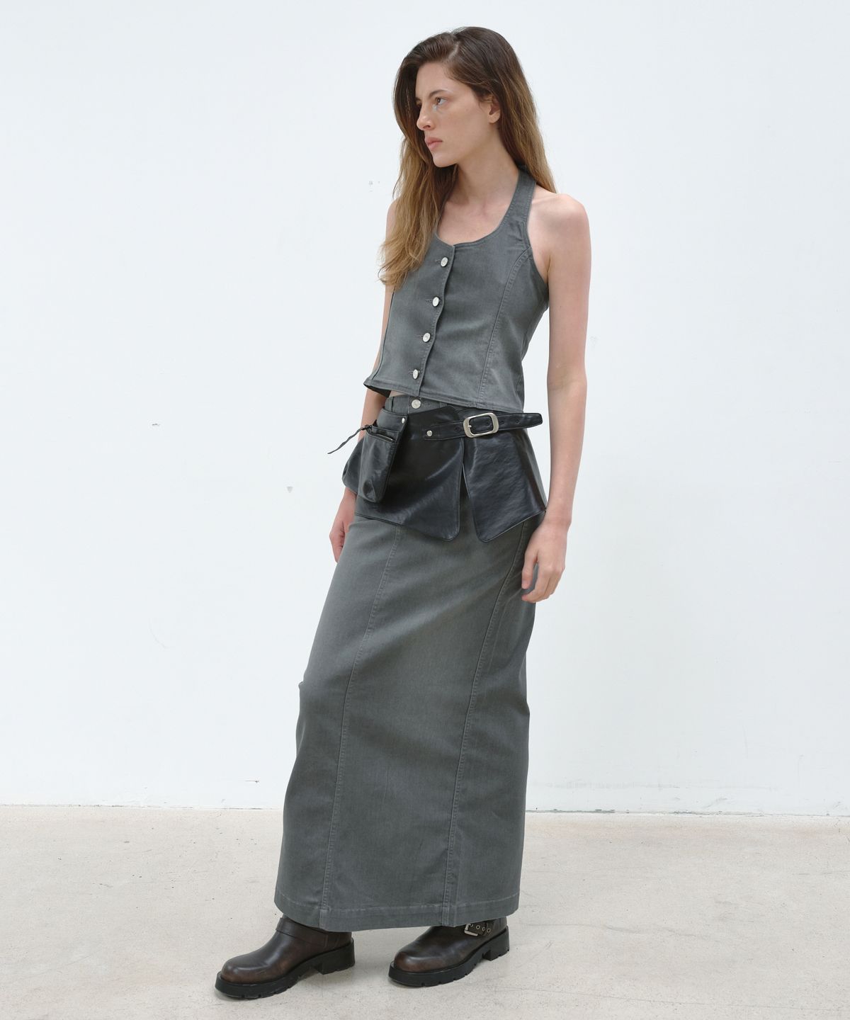 아옵트(AOPT) HALTER NECK DENIM VEST - GRAY