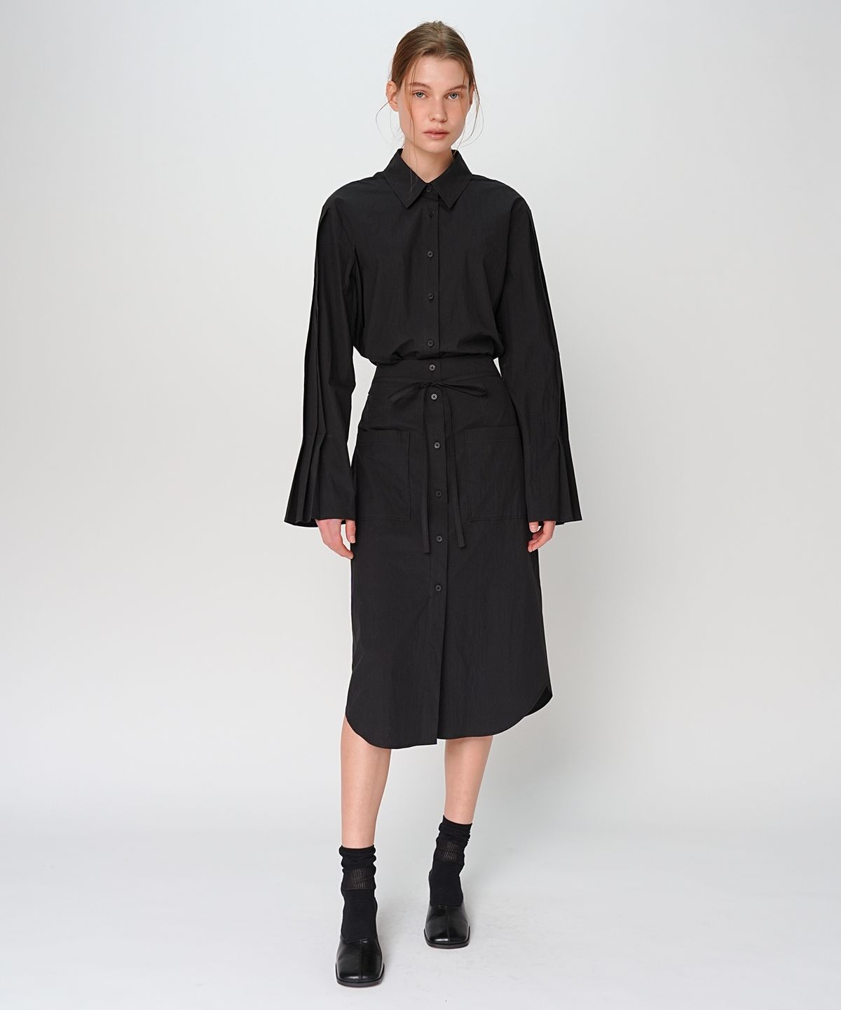 폴앤앨리스(PAUL&ALICE) PLEATS SLEEVE SHIRT / BLACK