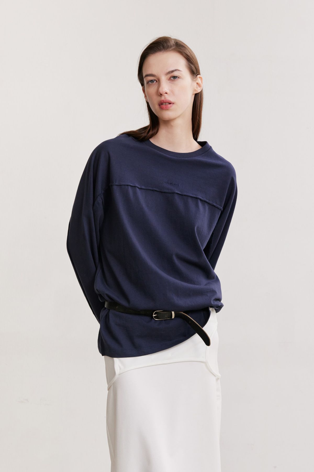 애프터아워즈(AFTERHOURS) RAW CUT LINE OVERSIZED TOP (NAVY)
