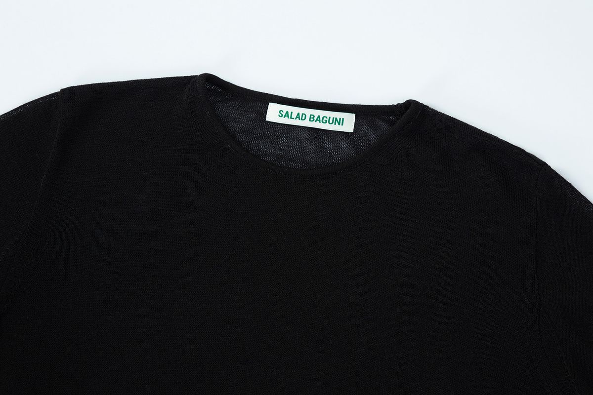 샐러드바구니(SALAD BAGUNI) Shimmer Round Neck Knit - black