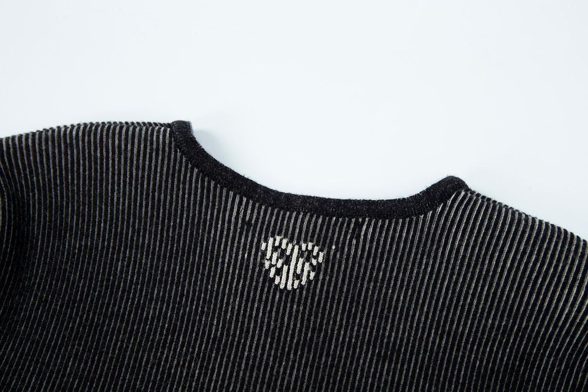 샐러드바구니(SALAD BAGUNI) Two-tone zip-up cardigan - black cream
