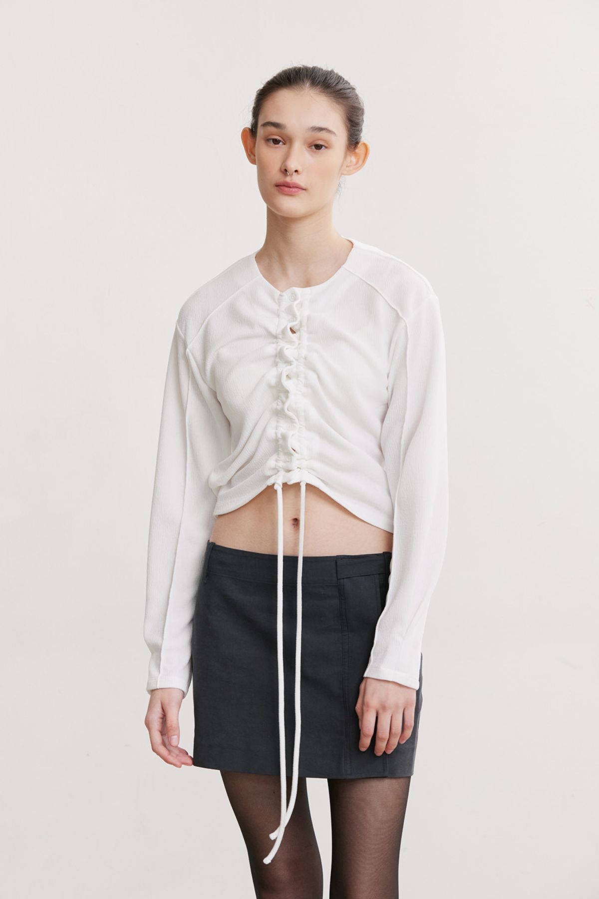 애프터아워즈(AFTERHOURS) SHIRRING BUTTON CARDIGAN (IVORY)