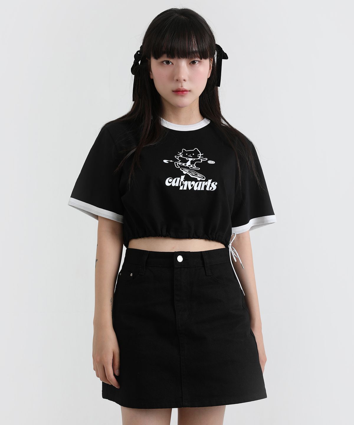 캔바츠(CANVARTS) 캣바츠 크롭 반팔 티셔츠 (블랙)