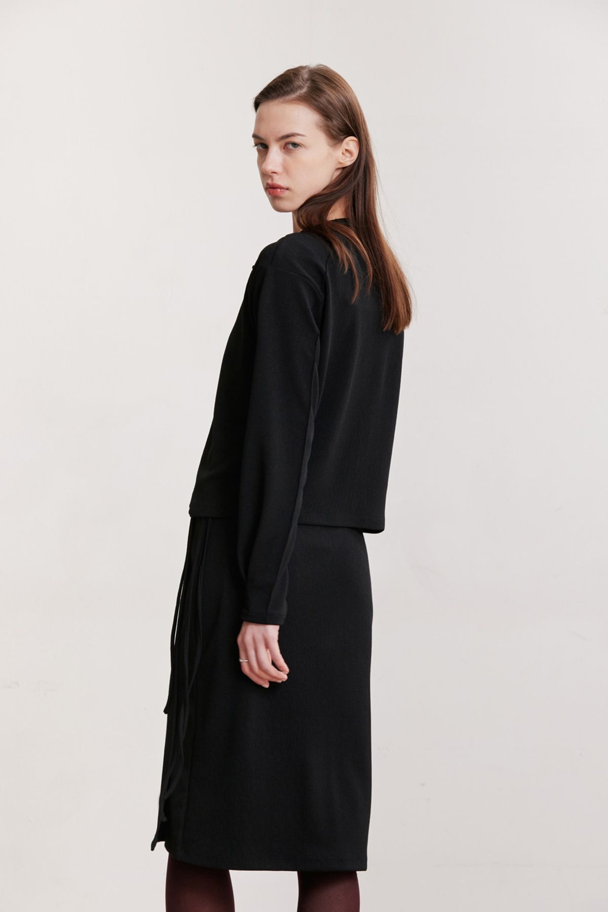 애프터아워즈(AFTERHOURS) SHIRRING BUTTON CARDIGAN (BLACK)