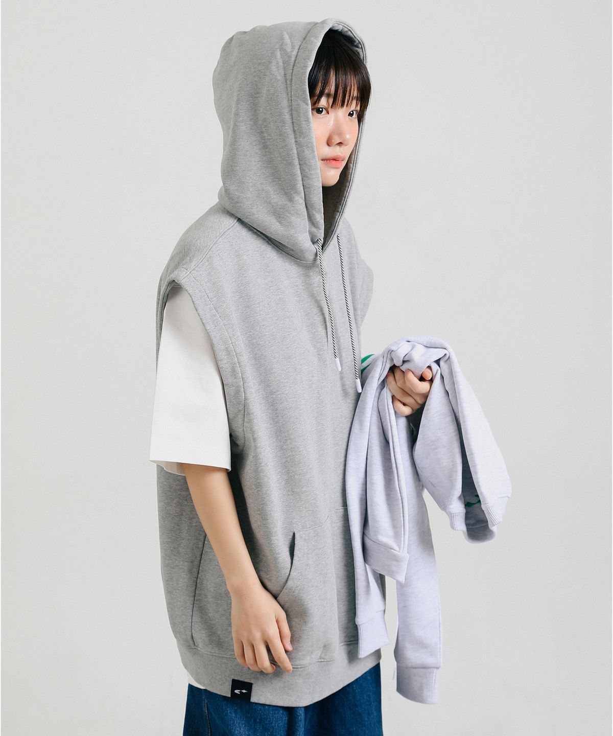 캔바츠(CANVARTS) 베이직 레이어드 후드 베스트 (그레이)