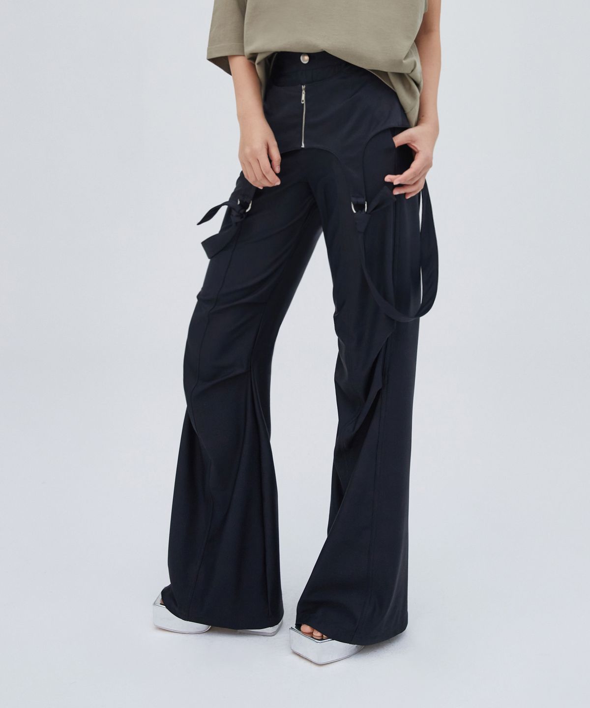 라라폭스(LALAFOX) TWO-WAY ZIPPER PANTS BLACK BQ2WP002