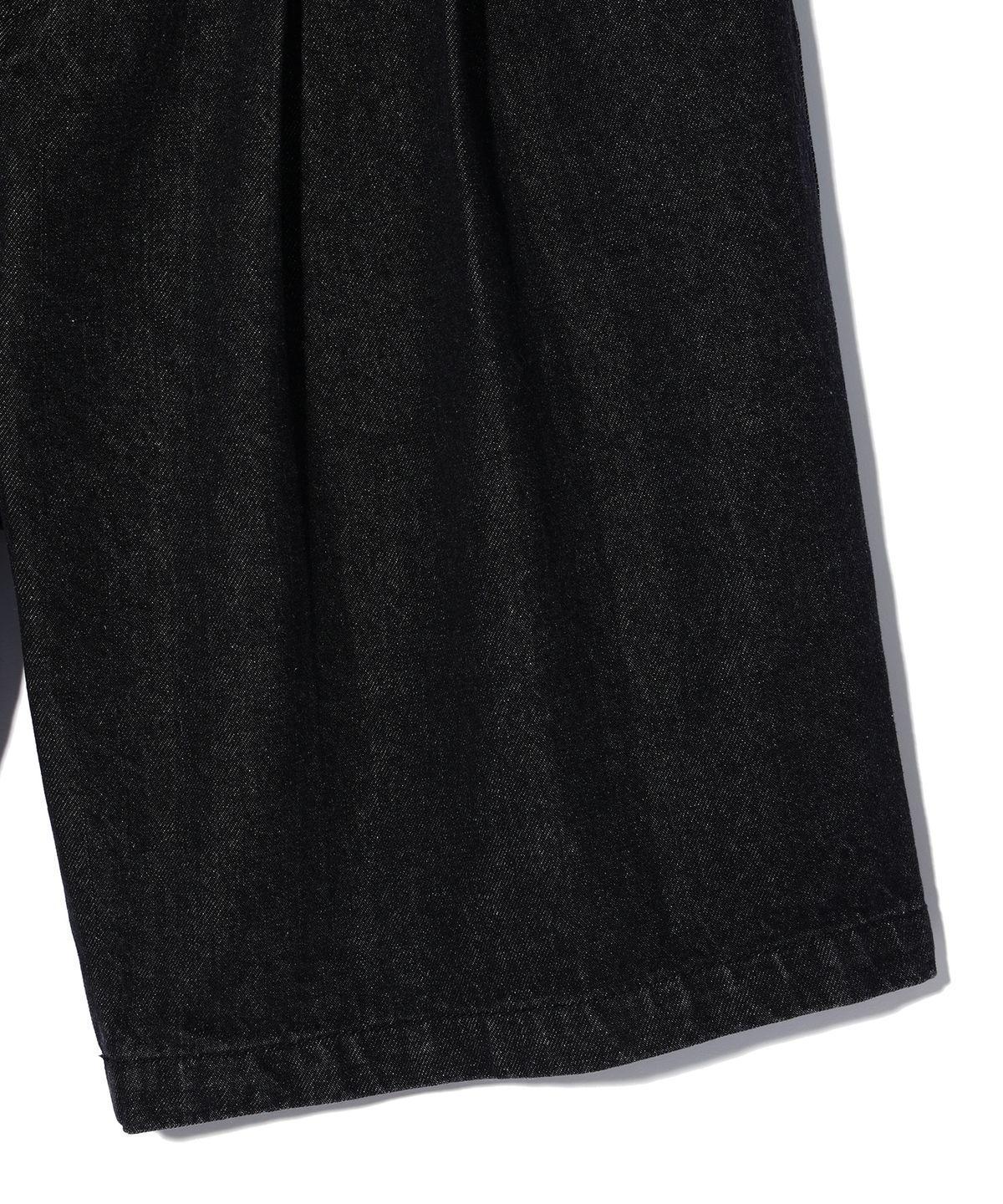 사운즈라이프(SOUNDSLIFE) Two Tuck denim Shorts Black