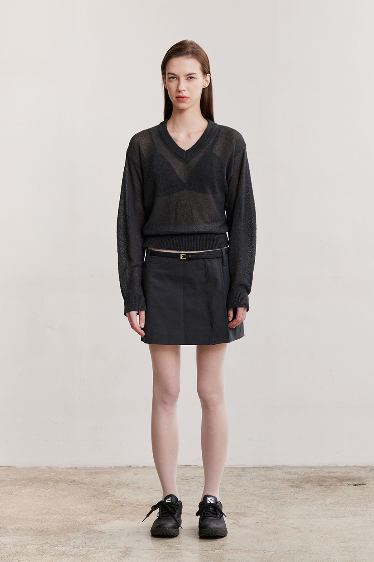 애프터아워즈(AFTERHOURS) SEE-THROUGH V-NECK KNIT TOP (CHARCOAL)