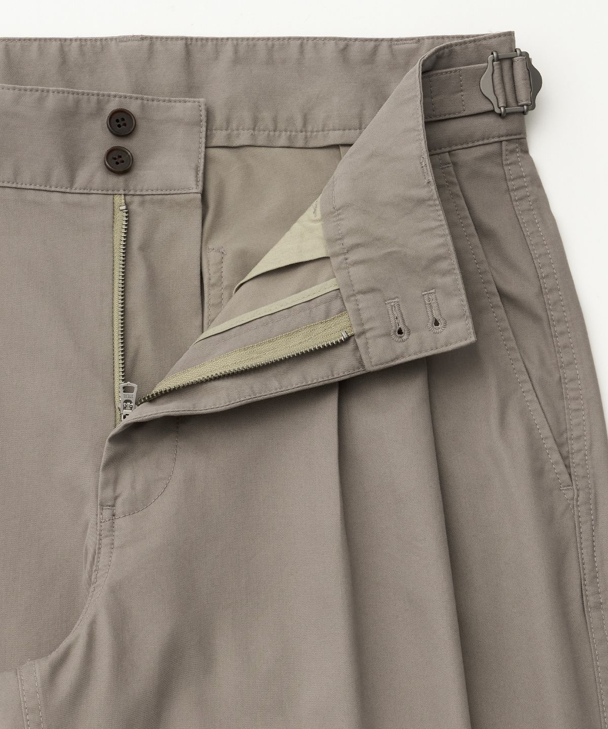 어나더 오피스(ANOTHER OFFICE) [SS] Santiago Chino Pants (Dark Mink)