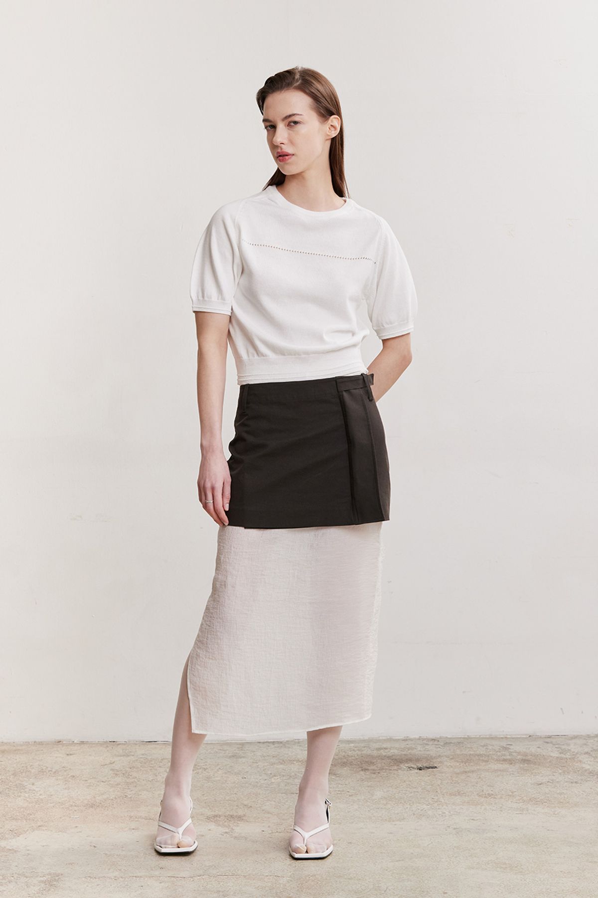 애프터아워즈(AFTERHOURS) 2IN1 SEE-THROUGH WRAP SKIRT (BROWN+IVORY)