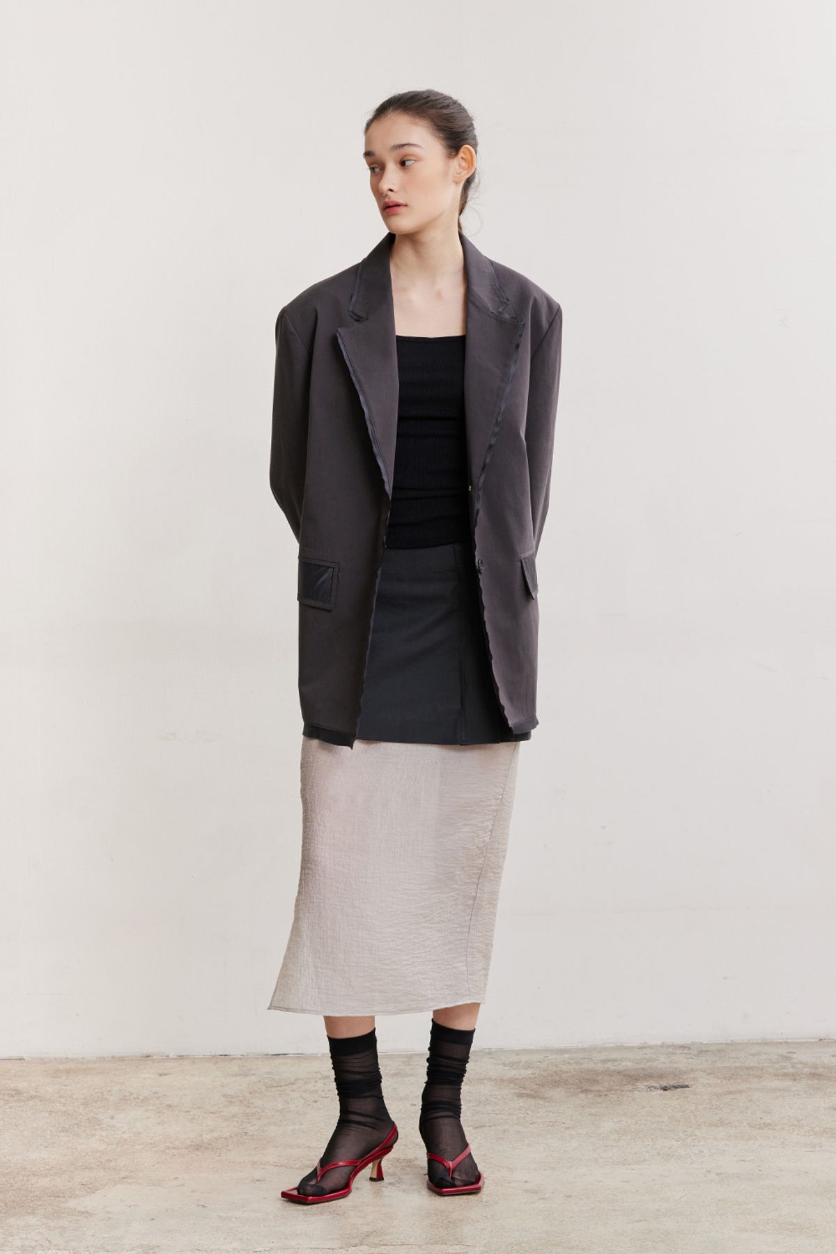 애프터아워즈(AFTERHOURS) 2IN1 SEE-THROUGH WRAP SKIRT (CHARCOAL+GREY)
