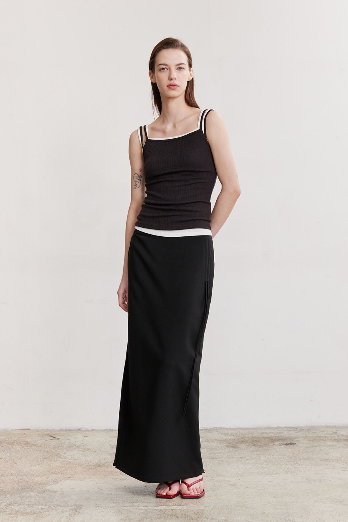 애프터아워즈(AFTERHOURS) DOUBLE STRAP SLEEVELESS (BROWN-CHARCOAL)