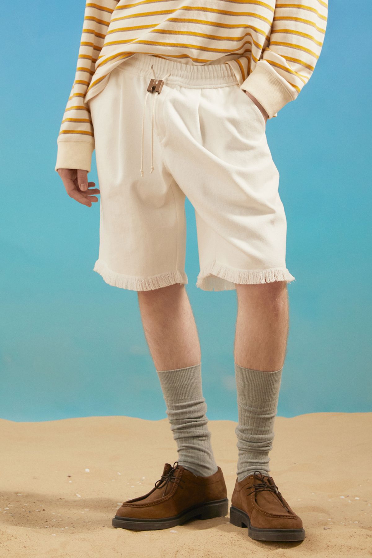 노앙(NOHANT) OVERSIZED FRINGE SHORTS WHITE