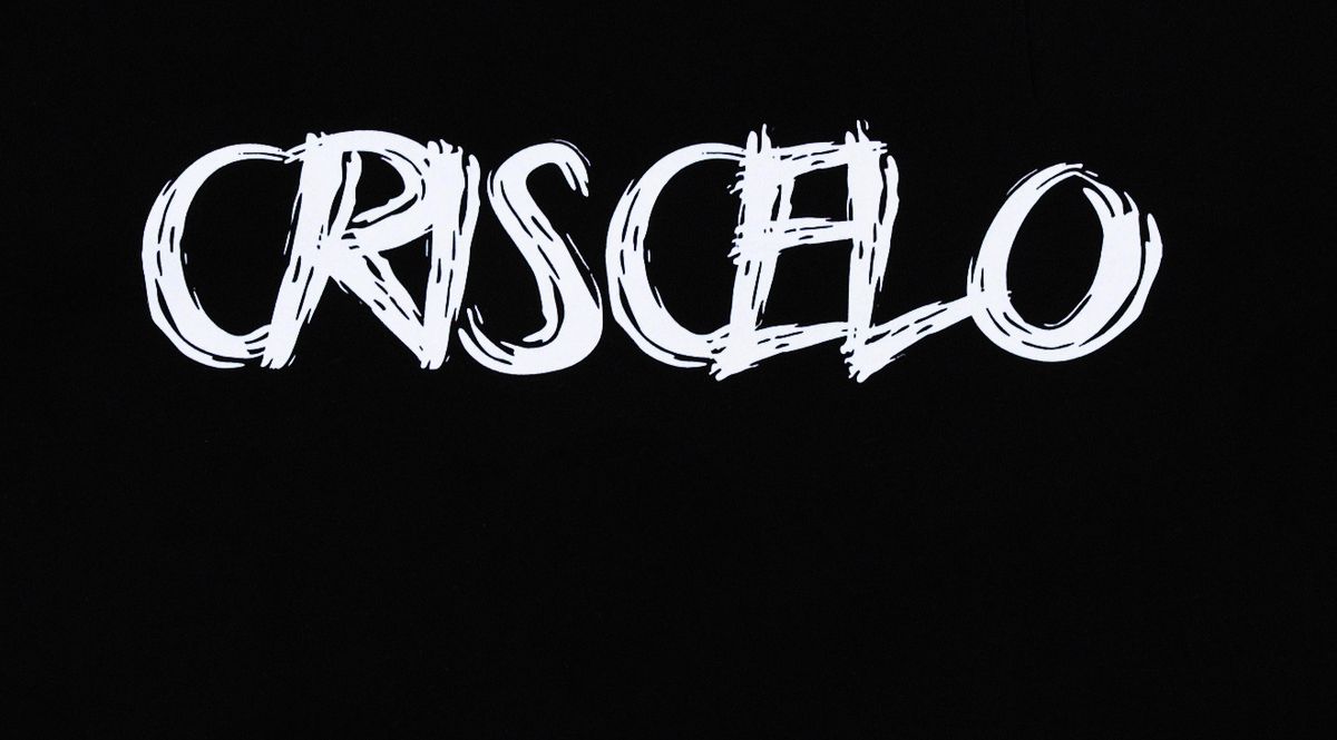 크리스첼로(CRISCELO) (공용) 데미지 로고 티셔츠 - (블랙 20수 오버핏)